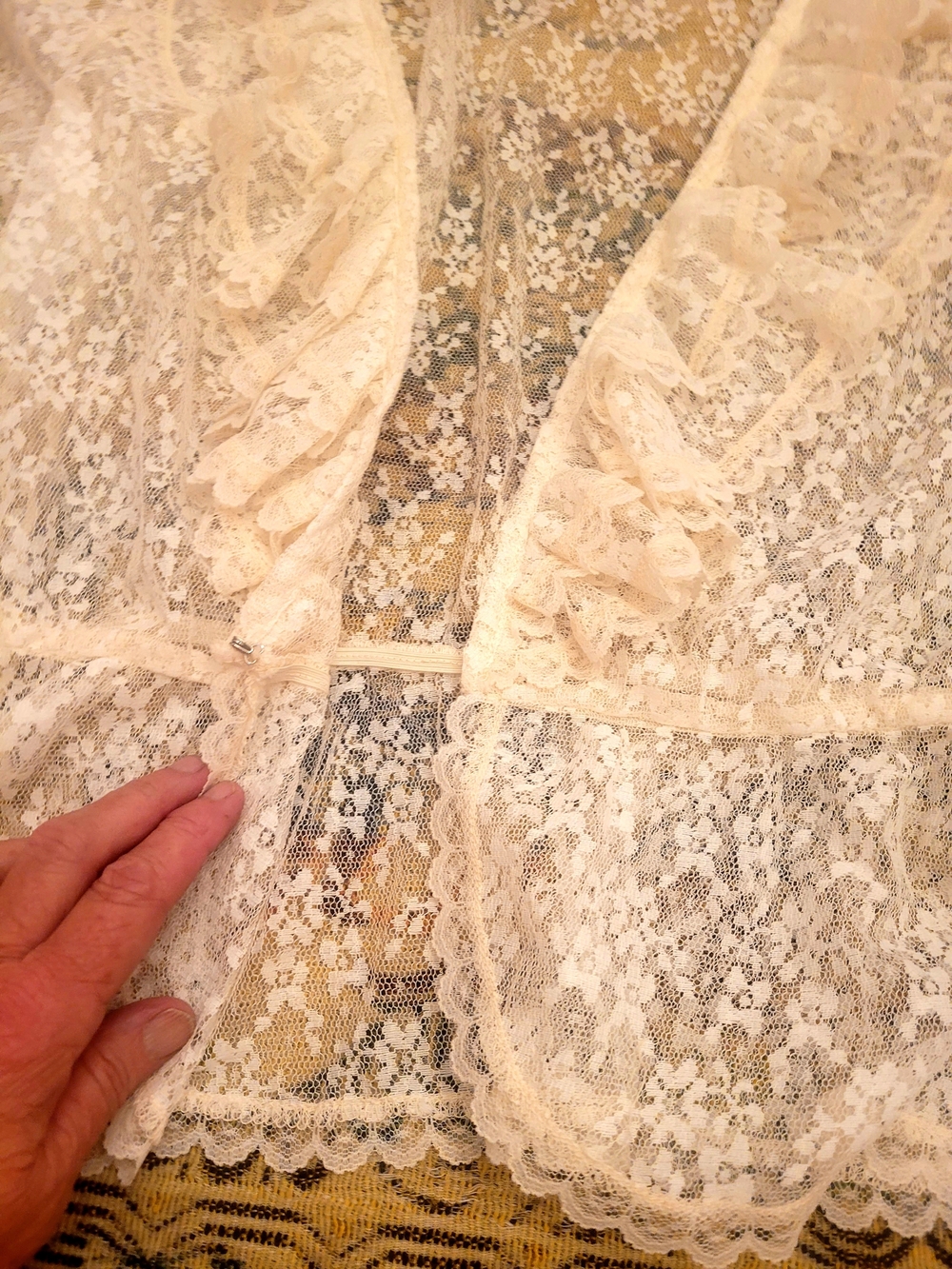 Sheer Lace Ruffle Jacket - Cream - Picture 4 of 6
